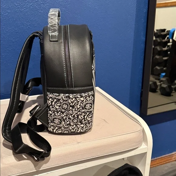 Loungefly Black and White Haunted Mansion Backpack!  Glows in the dark! NWT - Picture 7 of 7